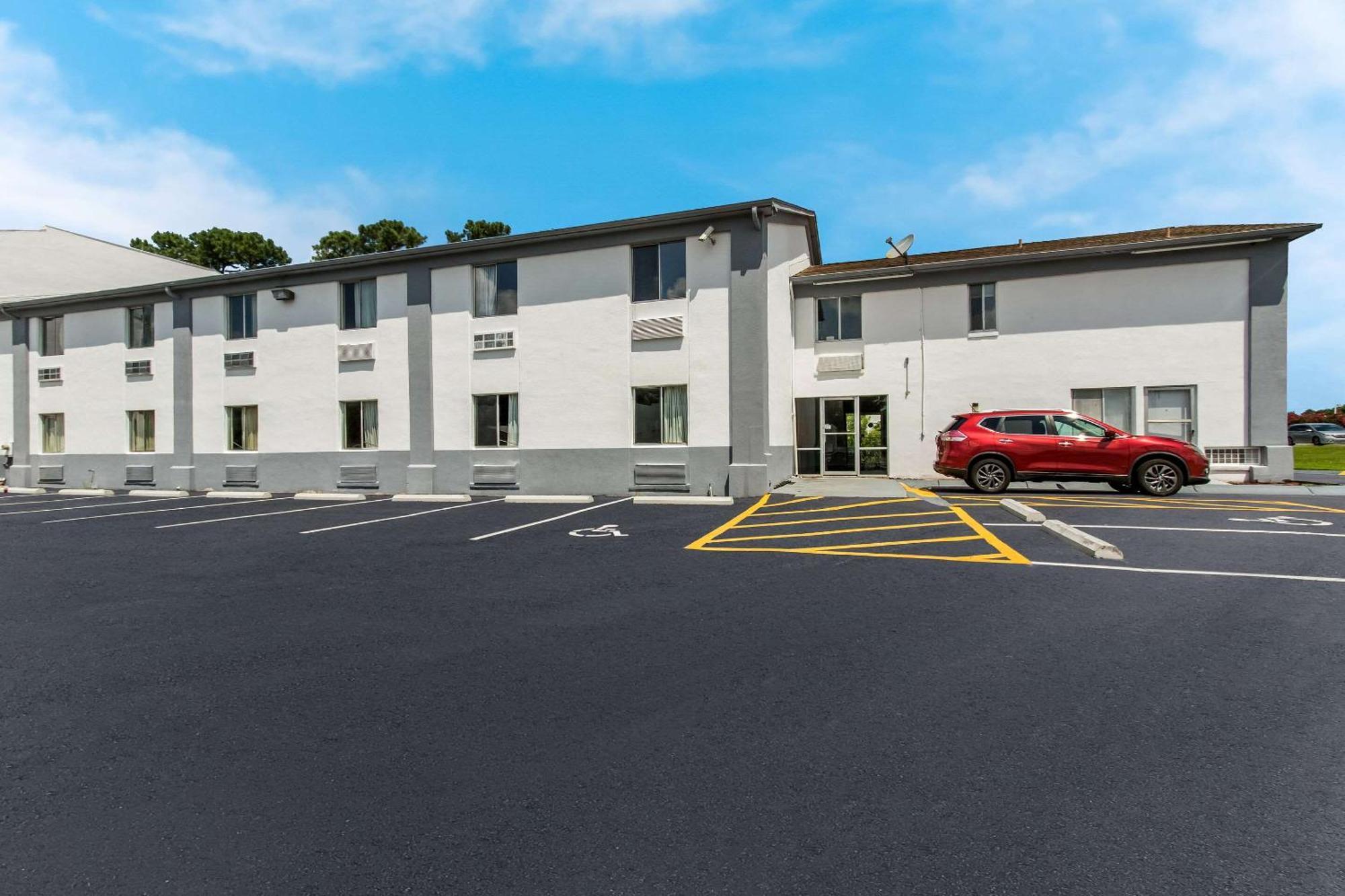 Econo Lodge Cherry Point ハブロック エクステリア 写真